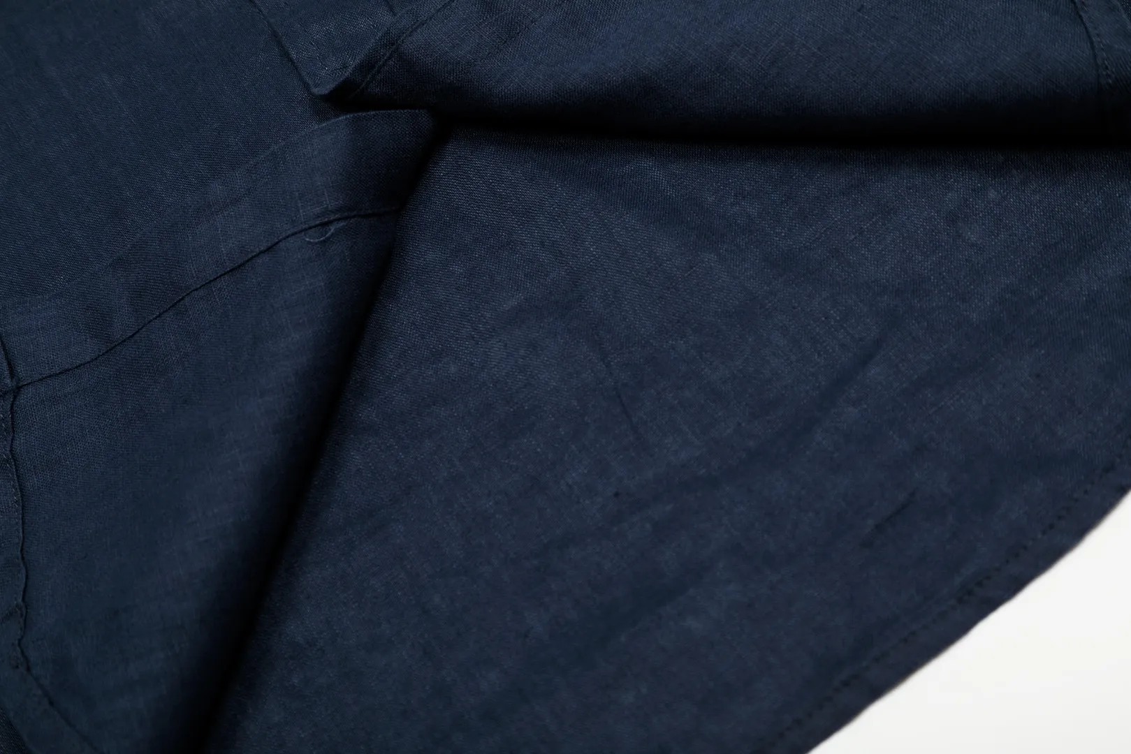 P300 Top Quality" Style Number: 8001# [Ralph Lauren Paul Pony Linen Basic Couple Style Shirt Long Sleeve] ✅Ralph Lauren Paul Small Label War Horse 100% Pure Linen Classic Basic Four Seasons Shirt Long Sleeve ✅A must-have item for the lazy style. The upper body has a retro and fresh feeling. ✅100% pure linen 280g 32 count fabric. Washed, retro and textured. ✅Dedicated to platform live broadcast. Wholesale entity ✅Simple and easy to match, light American old money style, the upper body is super great, ✅Standard for all seasons, worn alone/inner, it is a must-have for YYDS couples wardrobe. Size: S-XL Color: Black, White, Navy, Khaki, Pink, Yellow, Red, Colorful Blue, Light Blue, Rose Red